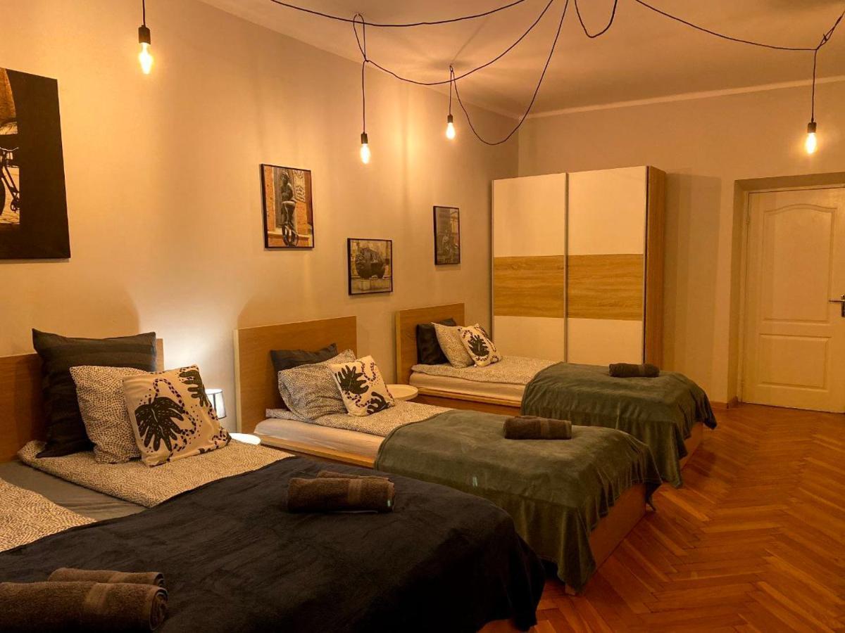 Lares And Penates Apartment Krakow Exterior photo