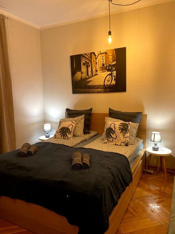 Lares And Penates Apartment Krakow Exterior photo